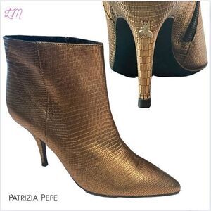 NWOB Patrizia Pepe Antique Gold Leather Ankle Boots Fly‎ Logo Metallic Size 9